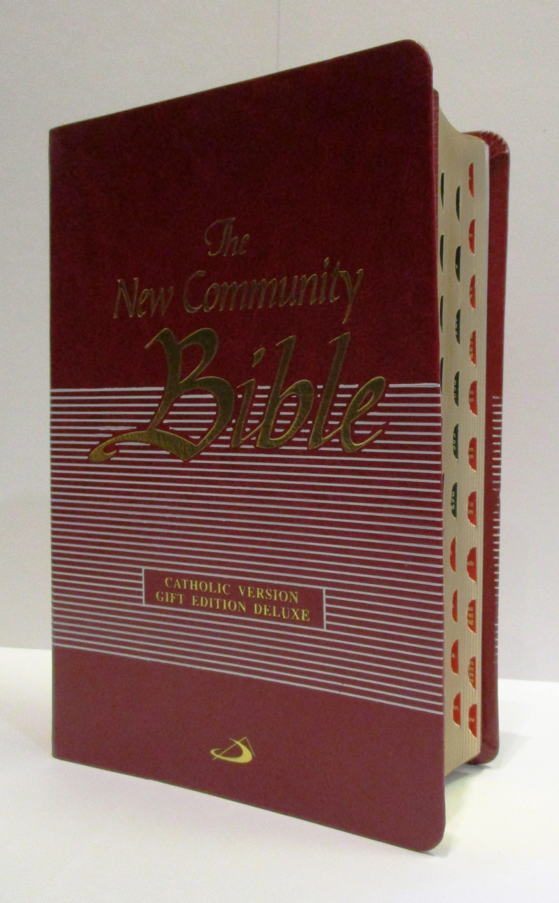 The New Community Bible - Red Gift/Deluxe Edition